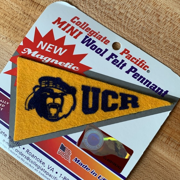 Collegiate Pacific® Mini Magnet University of California Riverside (UCR) - Picture 3 of 3